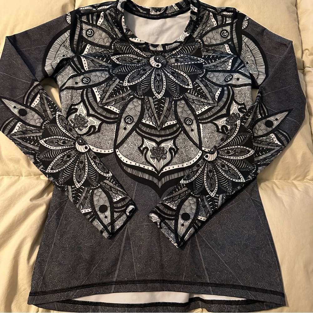 INKnBURN Healing Mandala Pullover